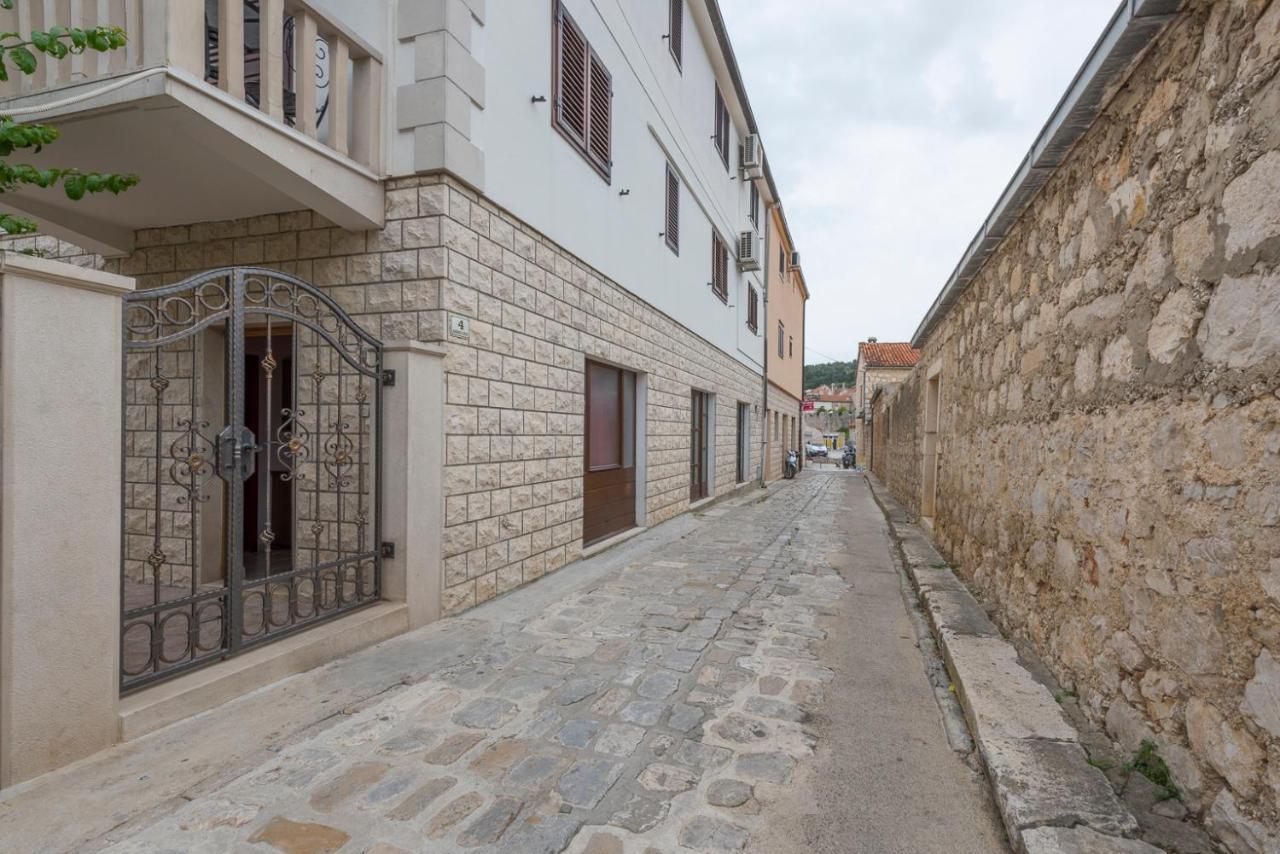 Historic Center Hvar Town- A Few Steps From The Main Square المظهر الخارجي الصورة